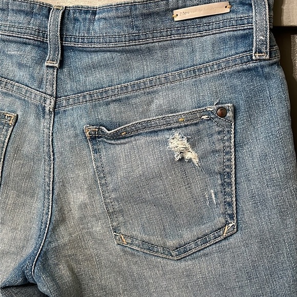Anthropologie Pilcro Mid-Rise Distressed Boyfriend Denim Jean Shorts Size 25 - Picture 8 of 9